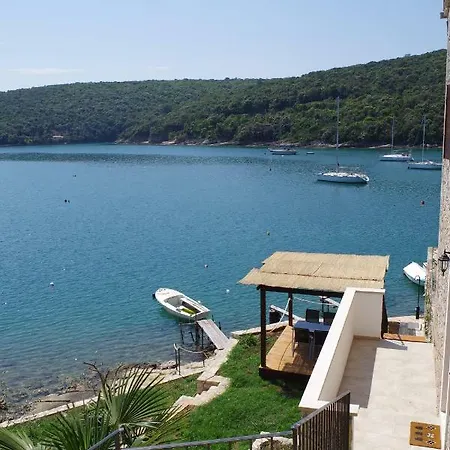 Apartment Alba 2+2 Few Steps From Sea In
